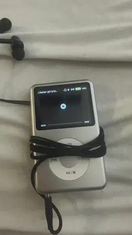 I’ve been wanting to do this since I ordered my mp3 player 🥹🥹 #michaeljackson #mp3player #lyrics #foryoupage lmk if u have any MJ song requests !