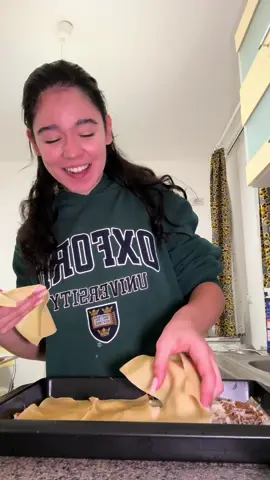 Iubesc sa  sa gatesc si sa fac hosting pentru prietenii mei. Facem o serie din asta?🙈🫶🏻💕  #hosting #cooking #fy #thanksgiving 