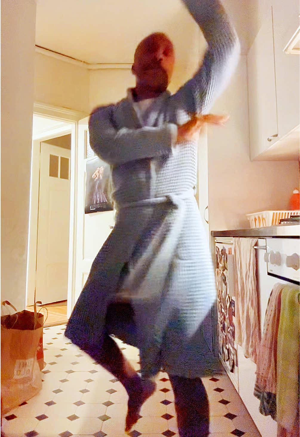 DANCE LIVES MATTER LOVES DANCE MATTERS.   #lykkeli #ifollowrivers #rnb #dancer #davidpfrance  