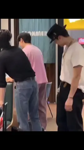 Being together at all times is more precious #shinefanconmacau #MilePhakphum #shinetheseries #ApoNattawin #Love 