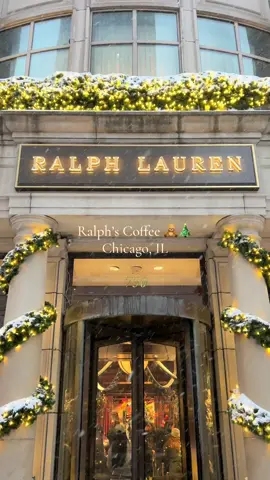 the coziest cup of hot coco ☕️❄️ #chicago #ralphscoffee #ralphlauren #holidays #cozychristmas 
