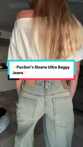 PacSun’s Sloane Ultra Baggy Jeans deliver that luxe vintage vibe super relaxed leg, soft washed blue, and a flattering low rise that feels like a designer throwback. #VintageLuxuryLook #LowRiseDenim #tiktokshopcybermonday #tiktokshopblackFriday #TikTokShopCreatorPicks 