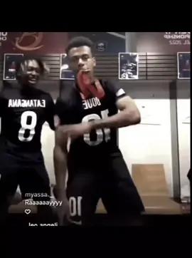 جنت هواك. 🙂❤ . انطيني لاعب اصميم عليَ مثل هذا تصميم❤🙂 #fyp #doy #foryou #كره_القدم_قصه_عشق_لاينتهي🤩 #باريس 