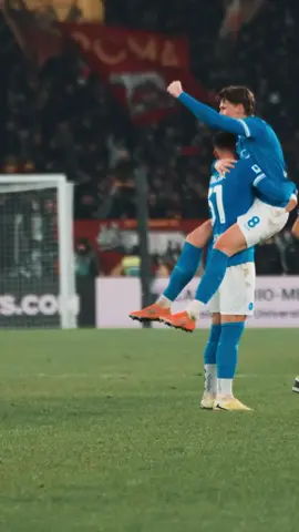 ROMANISTA CONIGLIO🟡🔴🐰🐰🐰🐰🐰 #napoli #romanapoli #neres #roma #neiperte