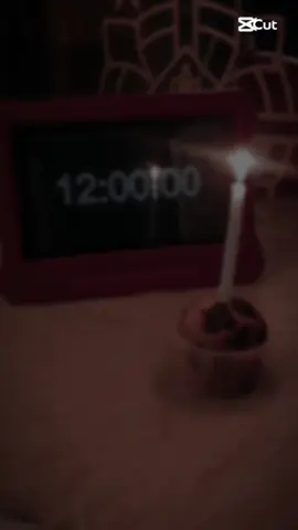 اليوم أتممت عاماً جديداً من حياتي فأهلاً بيوم يضم عيد ميلادي اللهم غيرني حتى تحبني اللهم أني استودعك سنه مضت من عمري  *_فأللهم* اكتب لي الخير فيما هو أت وبارك لي في العام الجديد🎂🤍#الانبار_الرمادي #الشعب_الصيني_ماله_حل😂😂 #CapCut #الرطبه_حدود_العراقيه_لأردنيه #