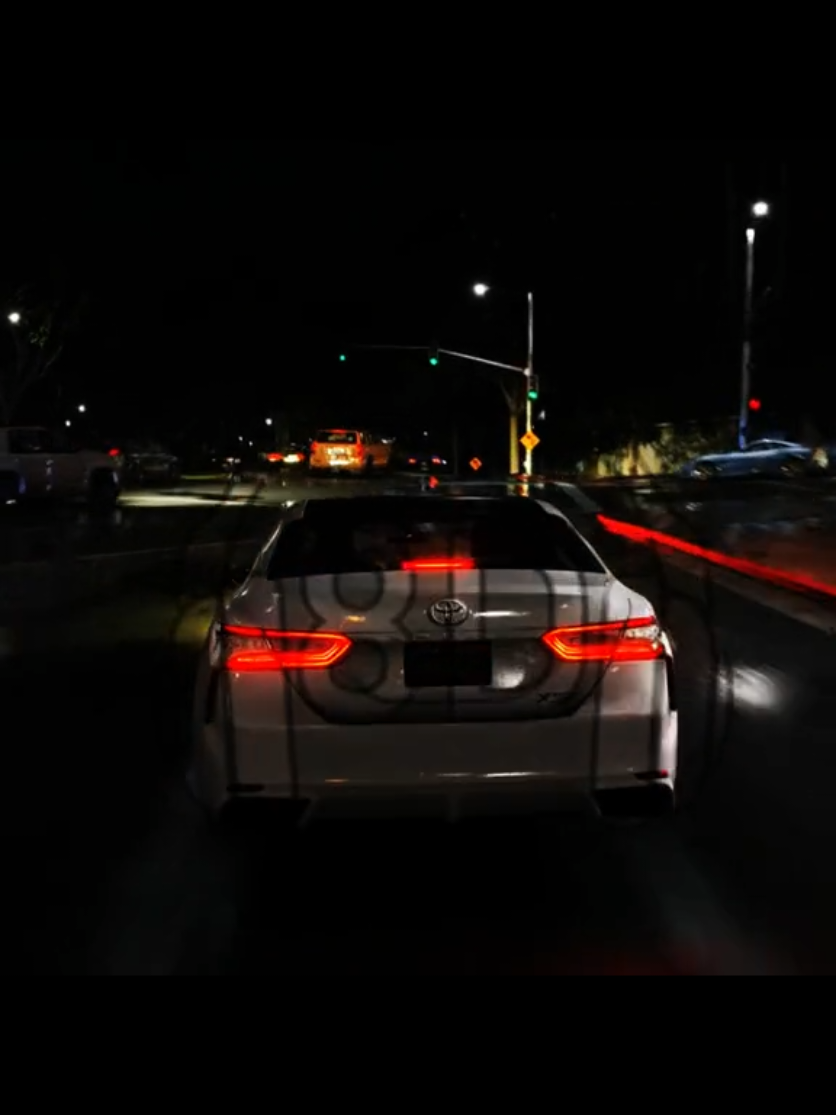 20:01|| Mochila nas costa, radinho na cintura....... #radinho #cintura #musica8d 