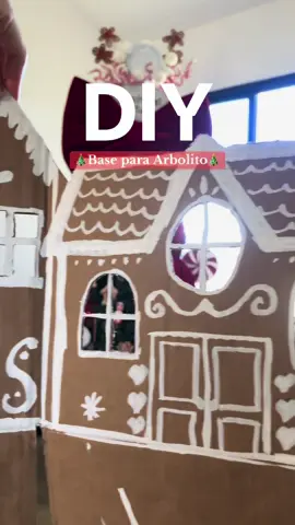 Parte 2✨| Tutorial de base para arbolito de Navidad: Casitas de Gingerbread 🎄🤎 Le terminé agregando lucesitas a la base del arbolito y quedó muy top✨ #Navidad #arbolitodenavidad #DIY #manualidades #fyp   