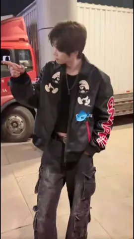 ZiYu 😍🐟❤️‍🔥#Ziyu #yuni #reverlove #Tianziyu #မြင်ပါများပီးချစ်ကျွမ်းဝင်အောင်လို့🤒🖤 