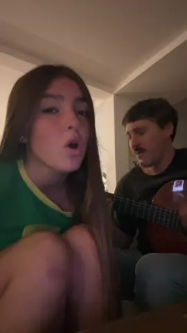 Afónica pero les dejo Zamba para un bohemio guitarrero o Radamel… @RADAMEL @Milojota #zamba #lavidaeramascorta #miloj #radamel 