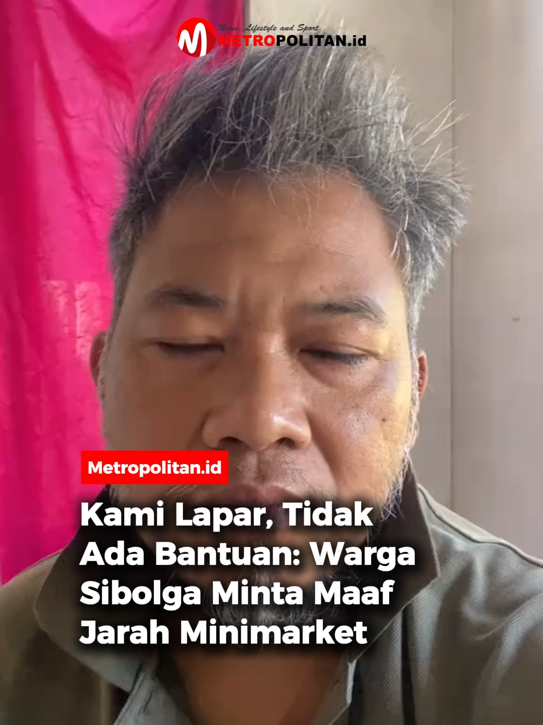 Seorang warga Sibolga menyampaikan permintaan maaf setelah mengakui menjarah tiga bungkus mie instan dari salah satu minimarket.  Ia mengaku terpaksa melakukannya demi memberi makan anaknya yang kelaparan, dan berjanji akan mengganti barang tersebut ketika situasi sudah kembali normal. Insiden ini terjadi saat kondisi darurat pasca banjir dan longsor yang memutus akses jalan utama menuju Sibolga dan Tapanuli Tengah selama lima hari.  Terputusnya jalur distribusi membuat stok bahan pangan menipis, sementara harga kebutuhan pokok melonjak drastis. Selain itu, aliran listrik padam total dan jaringan telekomunikasi sempat terputus.  Warga tidak bisa menarik uang dari ATM, bahkan harga bahan pokok seperti telur dan cabai melambung tinggi. 🎥: TikTok/galuh.hanna #metropolitanid #bacametropolitan #wargasibolga #mintamaaf #jarahminimarket
