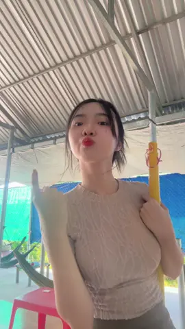 Mn ơi mua cây thì đi để có tiền mua đồ đẹp 