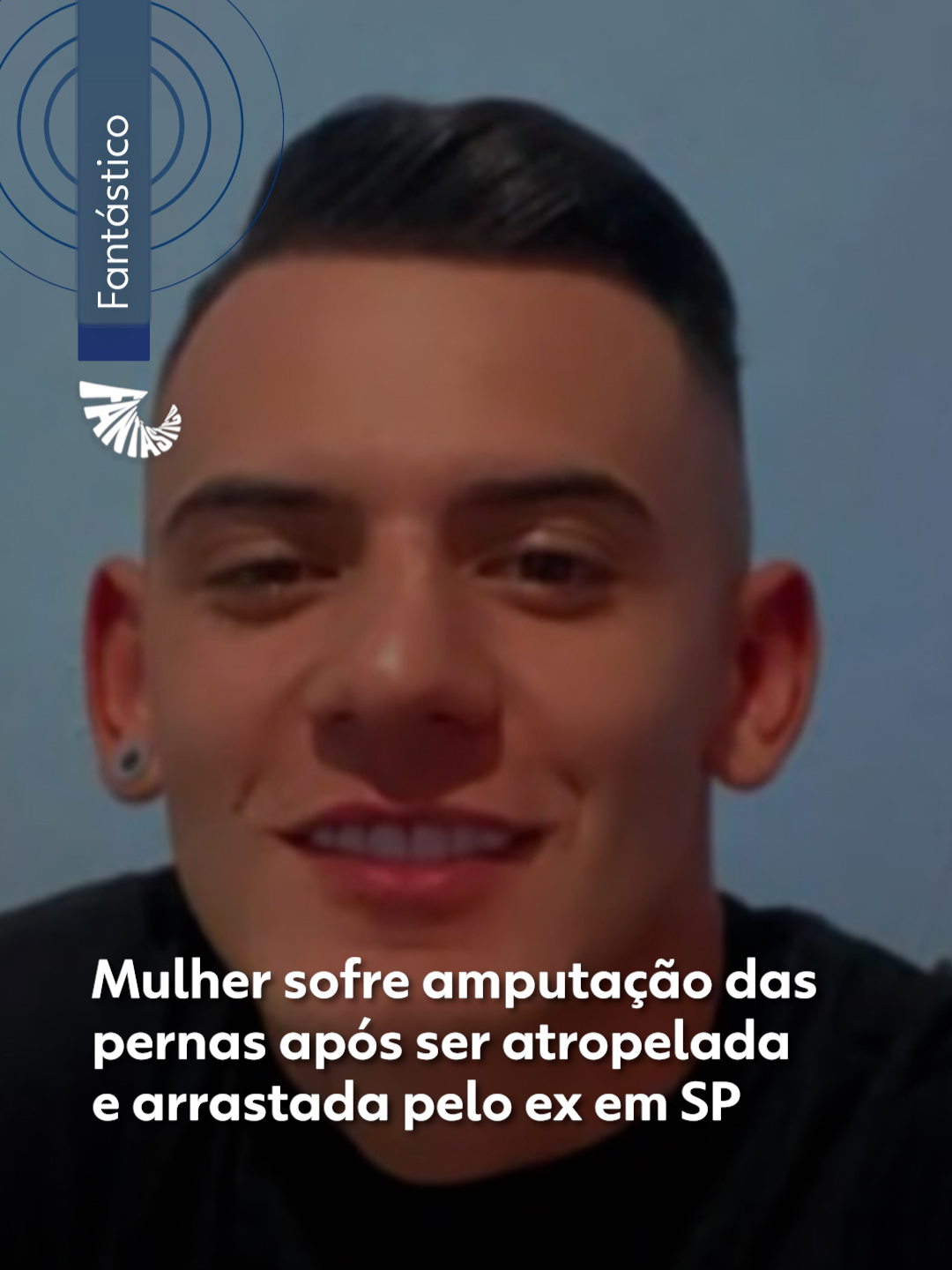 Uma mulher de 31 anos foi atropelada e arrastada por mais de um quilômetro por um carro dirigido pelo ex até a Marginal Tietê, em São Paulo, na manhã de sábado (29). De acordo com o boletim de ocorrência, ela passou por cirurgias e teve as pernas amputadas devido à extensão das lesões. O autor do atropelamento foi identificado como Douglas Alves da Silva, de 26 anos, e foi preso após trocar tiros com a polícia na noite deste domingo (30). Testemunhas afirmam que o atropelamento foi intencional e motivado por ciúmes. Leia mais no #g1 #tiktoknotícias #Fantástico