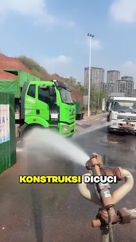 Inilah alasan kenapa truk di Shanghai wajib dicuci dan nggak boleh bawa muatan berlebih! 😱🚚🚿 #fyp #foryou #foryoupage #knowledge #antonioarsy 