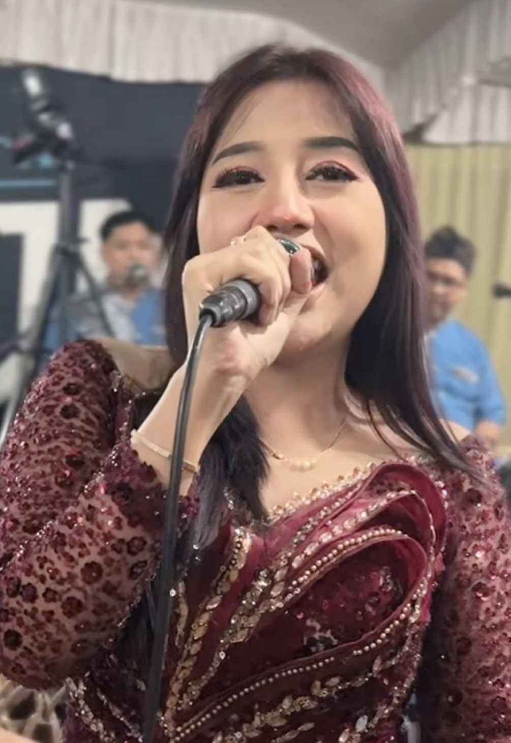 Iki lagu opo kisahku 🥹 #admajamusic #campursari #sragen24jam #berandatiktok @mas'geotreex @Cak_Sunu🤡 @Bogang (ADMAJA MUSIC) @ALDRIAN PRASETYO @ardilead86 @AdjieWinsa @PAK EKO ADMAJA @Dina Dhemes 