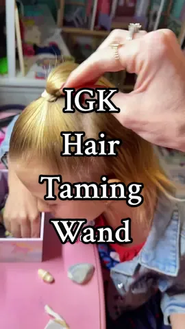 This stuff is soo good and smells amazing!! @IGK Hair  #slickback #hairhack #StockingStuffers #TikTokShopBlackFriday #TikTokShopCyberMonday 