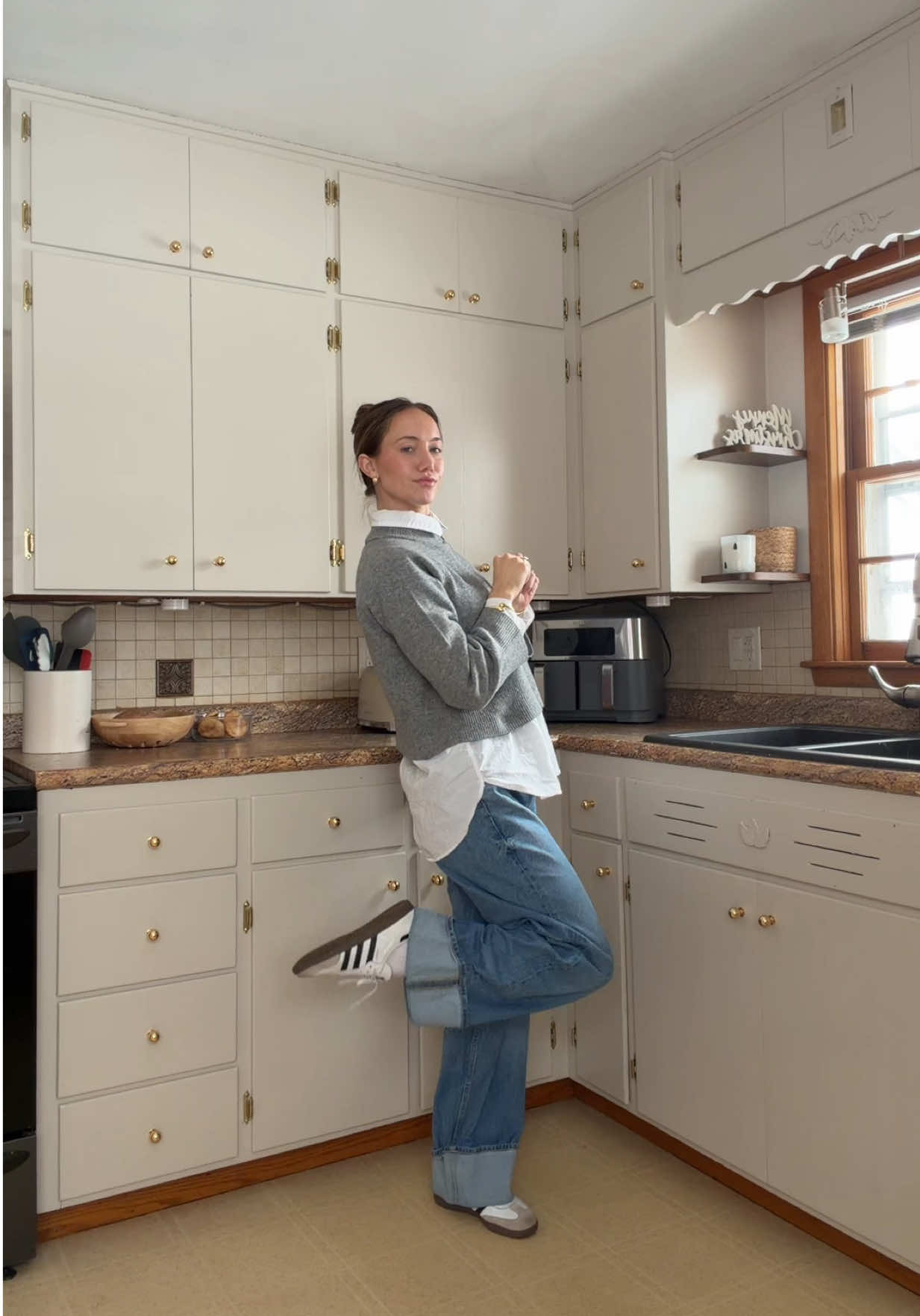 Slowly trying to find my style & build the closet of my dreams 🥲 #outfitinspo #whattowear #outfitoftheday #simplefashion 