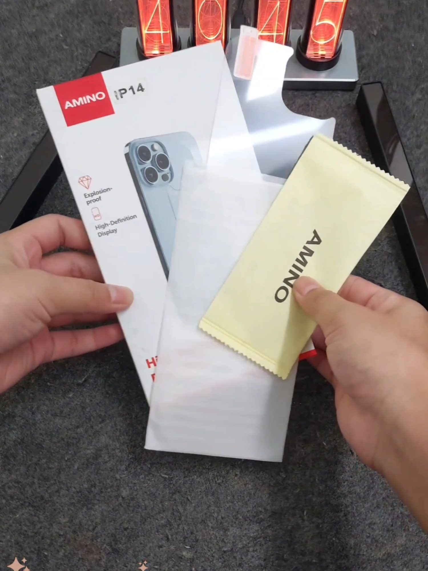 Kaca belakang terlihat elegan Dengan proteksi ekstra yang tidak terlihat. #amino #backglass #backglassiphone #glassclear #cleartemperedglass #temperedglass #temperedglassiphone #antigoresbelakang #antigoresiphone #antigores