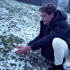 it’s officially christmas month!! #georgerusselledit #1stofdecember #georgerussell #christmas #foryoupage  🔎1st of december george russell christmas mariah carey all i want for christmas is you formula one christmas break edit