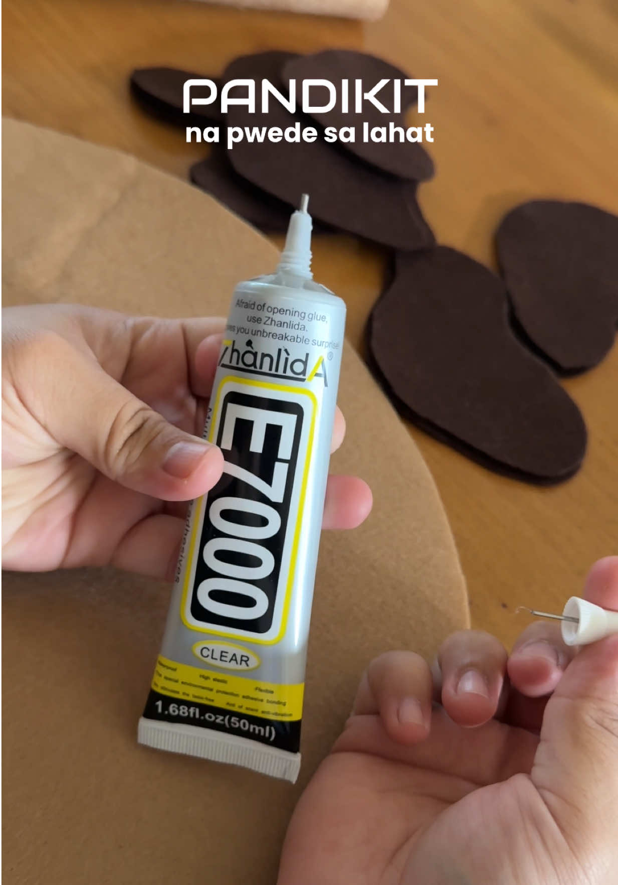 ang galing ng multipurpose adhesive na ‘to talagang sobrang dikit, pwede sa lahat. Imbes na magtahi ka, try mo gamitin ‘to mas mapapabilis pa ang gagawin mo. ✨ #e7000 #pandikit #multipurposeadhesive #adhesive #fyp 