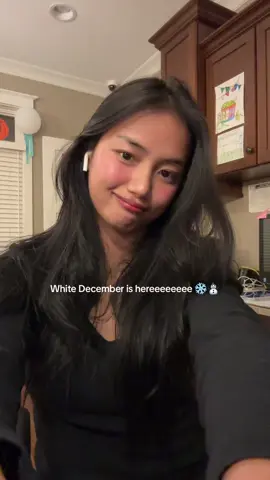 It’s snowing hella yall  #december #whitedecember 