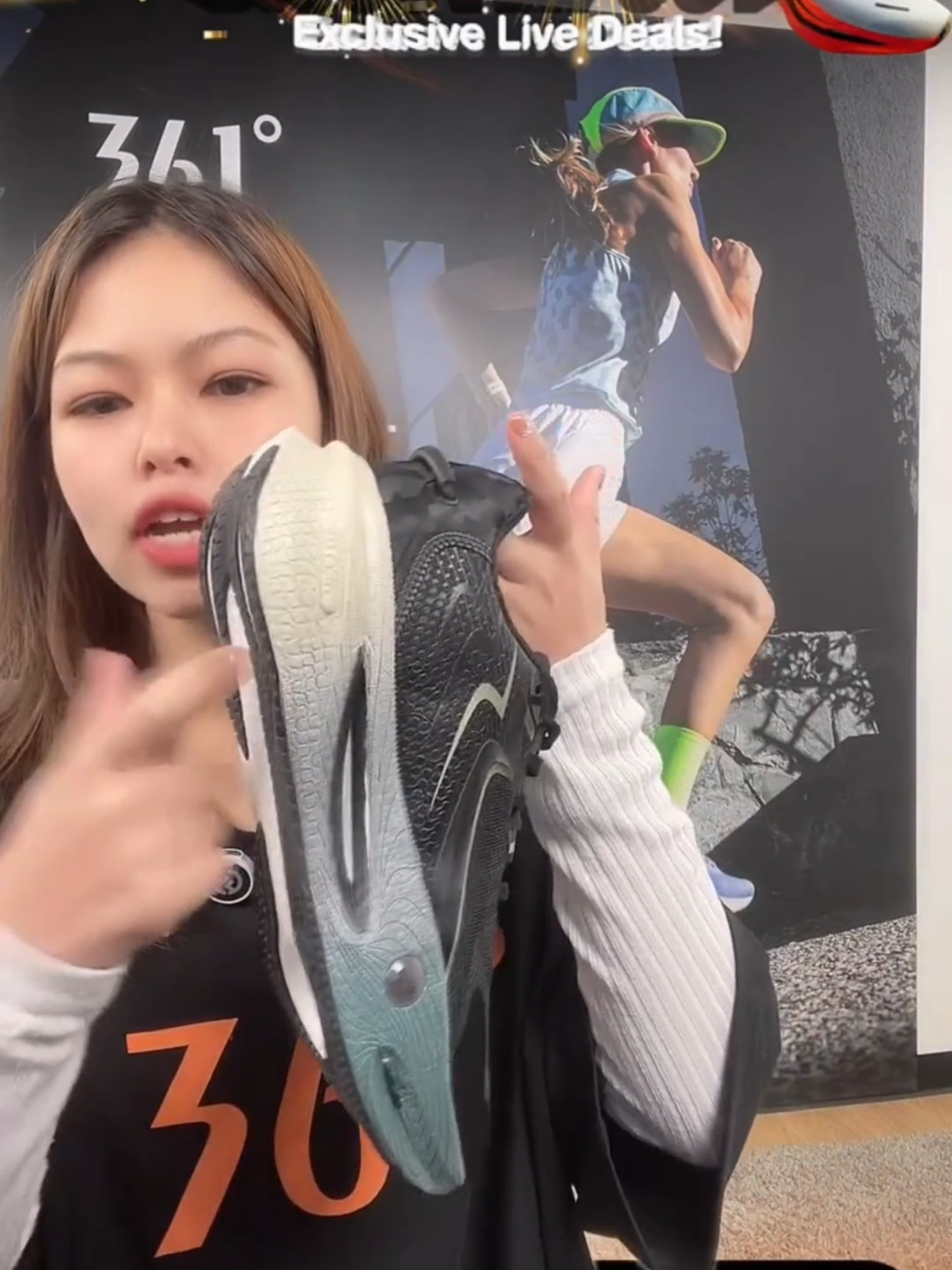 วิ่งอย่างสบายไร้กังวล! Spire Float 2.0 มอบความรู้สึกเบาบางและลื่นไหล ทำให้การวิ่งเป็นเรื่องสนุกและไม่ซับซ้อน #361 #361degreesports #361degrees