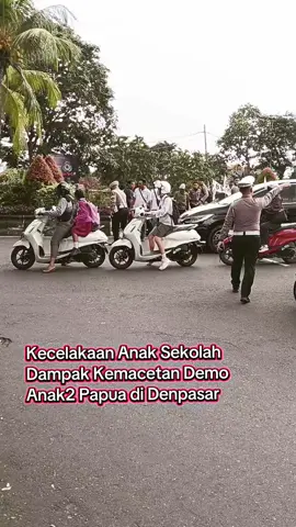 Demonstrasi Sah. LEBIH EDUKATIF DALAM FORUM FORUM RESMI DALAM RUANGAN. kasian anak sekolah terhambat, kemacetan masyarakat terjadi. Salam