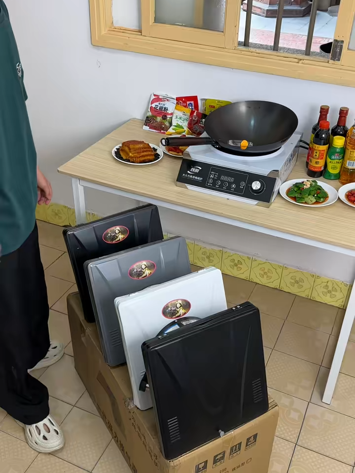 Quạt thông gió nhà bếp thông gió gia đình, hút mùi hút khói nhà bếp nhà vệ sinh#quatthonggio #thonggiohutmui #quathutmui #quathutmuinhabep #hutmuinhabep #giadungtienich #zihome