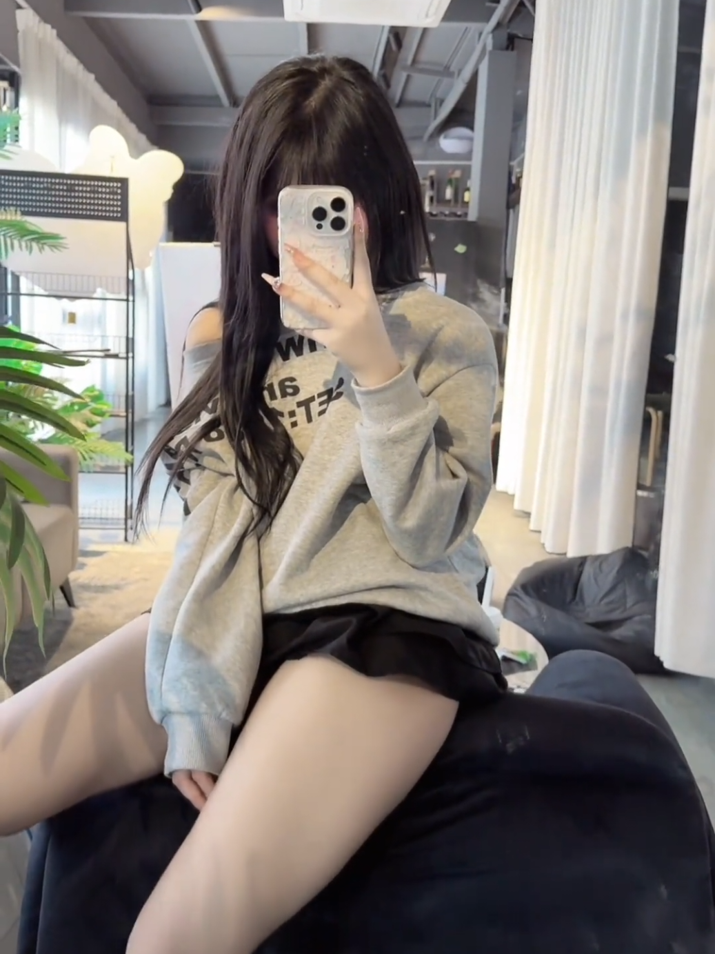 gái xinh dáng đẹp chân trắng 😋#gaixinh #dangdep #chandai #chinesegirl #mynhantrungquoc 