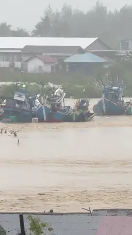 27 November 2025 Akibat Banjir di Idi Rayeuk Bot Putoh Talo bak Pacang @RETSUMI @Ziiiilllllllll_ycb @_*Bang 4l*_ 