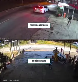 🚨 CAMERA GHI LẠI CẢNH EM TRAI LAO Ô TÔ VÀO NHÀ CHỊ GÁI – 1 NGƯỜI TỬ VONG, 1 NGƯỜI BỊ THƯƠNG Một vụ việc gây rúng động tại huyện Bến Cầu (Tây Ninh) khi camera an ninh đã ghi lại khoảnh khắc chiếc ô tô mang biển số 70A-413.38 bất ngờ lao thẳng vào sân nhà chị gái của tài xế, khiến 2 người thương vong. Khoảng 11h30 ngày 30/11, Nguyễn Tấn Thành (46 tuổi) điều khiển ô tô chạy thẳng vào khu vực trước sân nơi có 3 phụ nữ và 1 trẻ em đang đứng. Cú tông mạnh đã hất văng bà NTBS, khiến nạn nhân bị thương rất nặng. Dù được đưa đi cấp cứu ngay sau đó, bà BS đã tử vong vào khoảng 11h50 cùng ngày. Gây án xong, Nguyễn Tấn Thành rời khỏi hiện trường. Đến khoảng 13h, lực lượng chức năng đã truy bắt và tạm giữ đối tượng để điều tra làm rõ. Vụ việc được nhận định có dấu hiệu cố ý, mức độ nguy hiểm cao và đang được cơ quan công an tiếp tục xử lý. Hình ảnh từ camera cho thấy toàn bộ khoảnh khắc chiếc xe lao vào nhóm người đứng trước nhà, tạo nên cảnh tượng kinh hoàng và gây phẫn nộ trong dư luận. ❗ Vụ việc hiện đang được điều tra nguyên nhân và động cơ. Cơ quan chức năng kêu gọi người dân không lan truyền thông tin sai lệch và chờ kết luận chính thức. #TayNinh #TinNong #VuAn #OtoLaoVaoNguoi #BenCau 