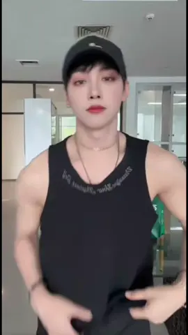 บ่น่าเจื่อเป็นแต้ก๋าเฮาไปพลาดท่าหื้อกับเขาเมื่อได🤭🤭😘😘 #卡其喵ᴴ ¹³¹ 🐈‍⬛ #คาชิเมียว #เสี่ยวชี  #Kaqimiao 