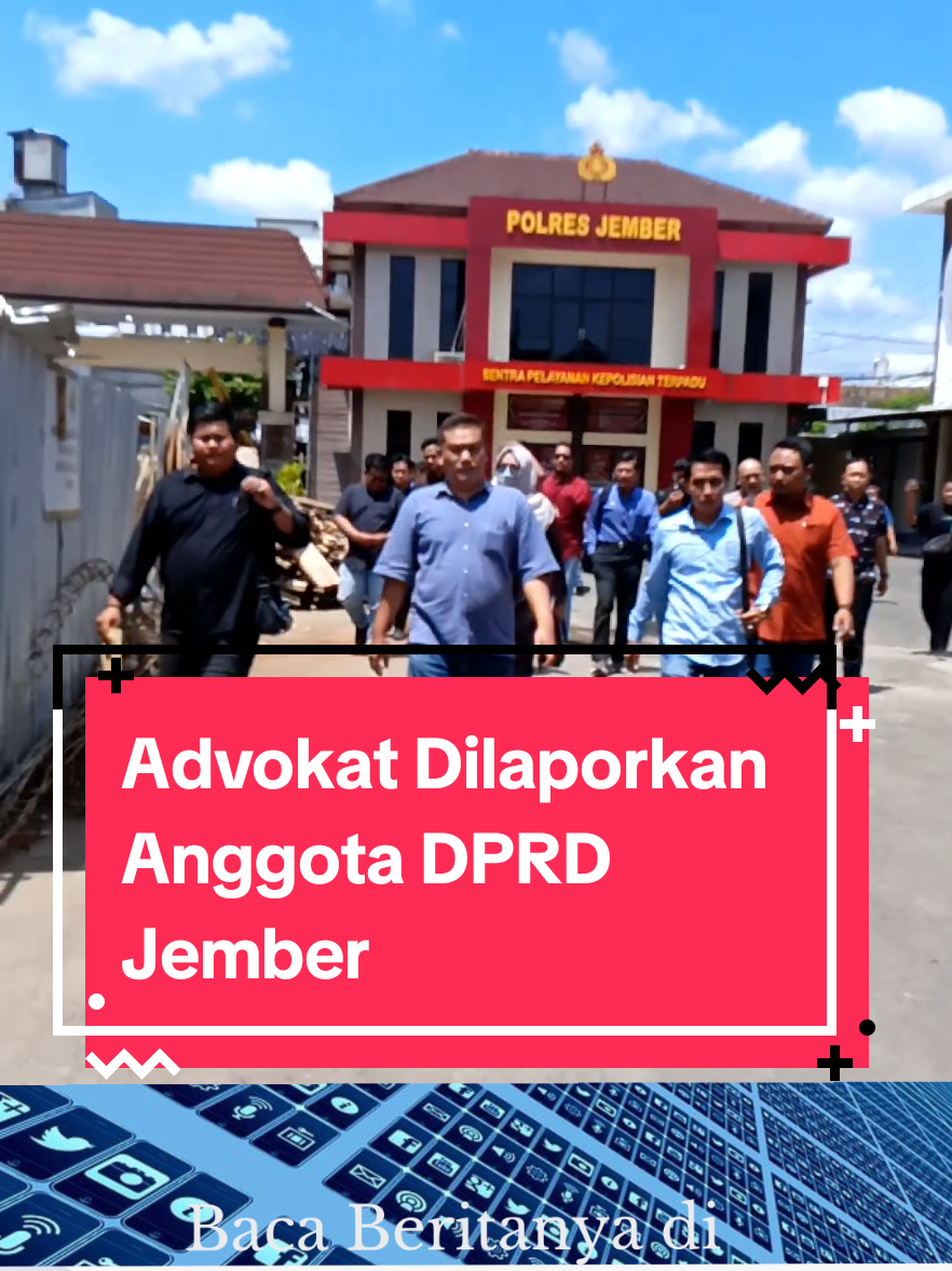 Sekitar 20 advokat di Kabupaten Jember mendatang kantor Mapolres pada Senin (1/12/2025). mereka meminta audiensi terkait dengan laporan anggota DPRD Jember pada salah satu advokat terkait dengan dugaan kasus penghinaan. #advokat #dprd 