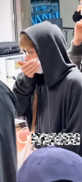 Are you okay? 😢#mamaawards2025  #cortis #james #kpop 