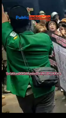 DPRD dan Walikota diminta Mundur, Tuntutan Warga di Aksi Demo (1/12) #entong #tangsel #news #beritatiktok #fyp 