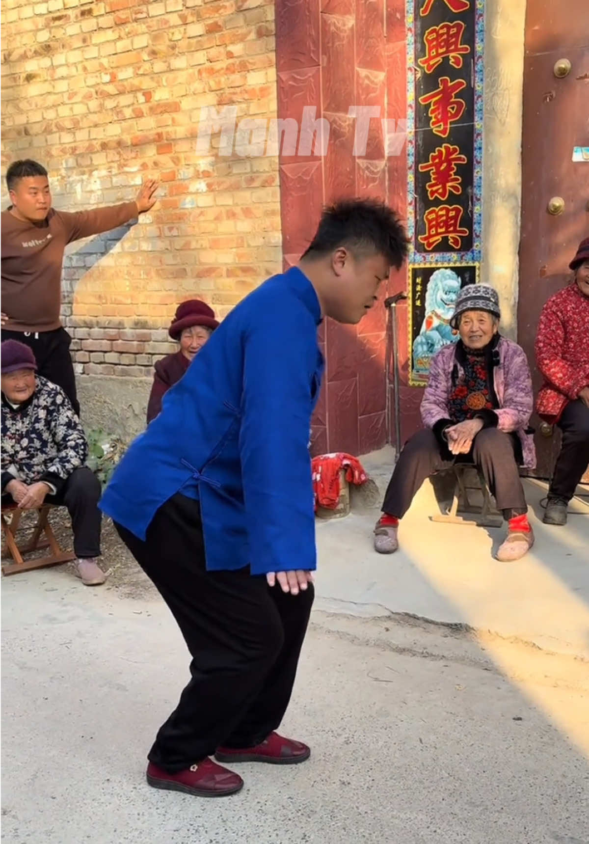 Thanh niên giả tiếng gà và cái kết 😂 #funny 