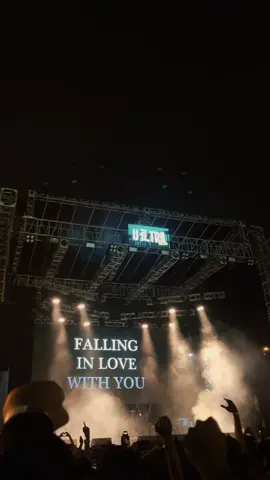 🍊#overdistortion #tridente #ultra #fyp #maguwoharjo 