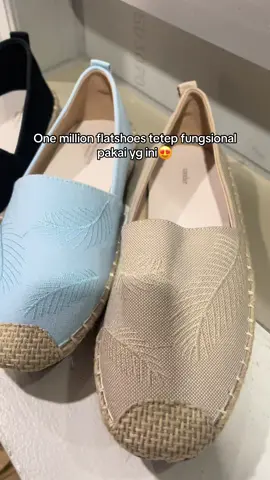 Flatshoes cantik yang fungsinya terbaik by urbanco😍 @URBAN&CO #ootdfashion #shoesforwomen #fyp #flatshoes #flatshoescantikk 