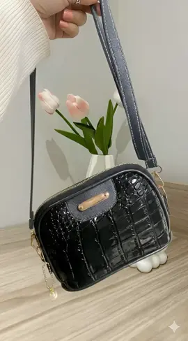 Special tahun baru ada promo gila gilaann #taswanita #tasselempang #promo  #slingbag #rekomendasi 