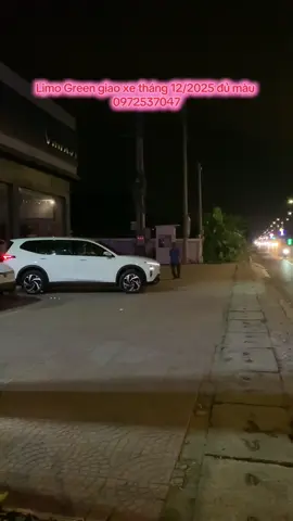 Xe 7 chỗ Limo Green giao tháng 12/2025