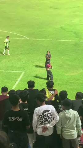 sesszz💃🏼#persewangi #dellamonica #squadra #banyuwangi #stadiondiponegorobanyuwangi 