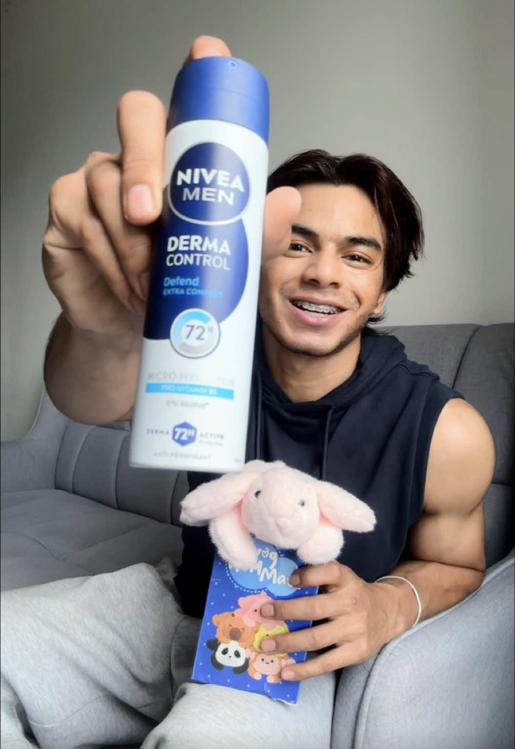 “Bawah lengan steady, keyakinan maksimum ✨ 1–31 Disember: beli mana-mana produk NIVEA di Lotus’s & dapatkan Snug Arm Mate Blindbox!” @NIVEA MEN Malaysia  #NIVEA #myNIVEA #NIVEAMEN #myNIVEAMEN #NIVEADermaControl