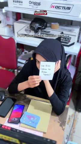 Lagi kerja ya inii😎🙂‍↔️ #supermoto #trail #bercanda #atasan #gudangtrail 