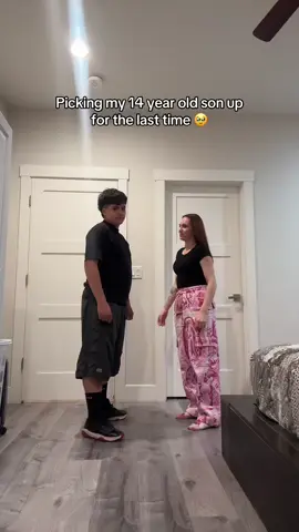 Aunque ya no te pueda, siempre serás mi bebé 🥹💙 #fyp #son #momandson 