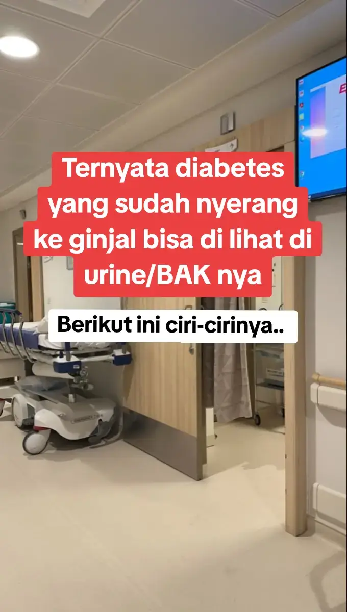 Banyak penderita diabetes baru sadar ginjalnya bermasalah saat sudah telanjur parah. Padahal, tubuh sebenarnya sudah memberi tanda lewat perubahan kecil saat BAK. Kalau dikenali lebih awal, kerusakan ginjal bisa diperlambat ‎dan gula darah jauh lebih mudah dikendalikan. ‎ ‎CIRI-CIRI DIABETES YANG MULAI MENYERANG GINJAL: ‎ ‎1. BAK jadi lebih sering terutama di malam hari. Ini tanda ginjal mulai kesulitan menyaring gula dalam darah, sehingga tubuh membuang lebih banyak cairan. ‎ ‎2. Urine berbusa atau seperti ada busa kecil yang tidak hilang. Bisa menandakan ada protein yang bocor ke urine ini tanda awal masalah pada ginjal. ‎ ‎3. Warna urine lebih pucat atau terlalu gelap. Urine terlalu bening = terlalu banyak keluar. Urine terlalu gelap = tubuh kekurangan cairan karena fungsi ginjal menurun. ‎ ‎4. BAK terasa tidak tuntas atau alirannya lemah. Gula darah tinggi bisa membuat saraf kandung kemih melemah, sehingga BAK tidak lancar. ‎ ‎5. Kaki mudah bengkak.  ‎Ginjal yang melemah tidak bisa ‎membuang cairan dengan baik, akhirnya menumpuk di kaki dan pergelangan. ‎ ‎Semakin sering ciri-ciri ini muncul, ‎semakin besar kemungkinan ginjal sedang bekerja ekstra berat akibat gula darah. ‎ ‎Jadi kalau Bapak/ibu sudah merasakan dari keluhan tersebut, itu bukan berarti gak bisa sembuh tapi tandanya tubuh Bapak/Ibu masih belum dipulihkan dari dalam. ‎ ‎Mulai sekarang, bantu diperbaiki sampai akarnya, bukan cuma redam gejalanya saja.  ‎ ‎Kalau Bapak/Ibu mau tahu cara bantu pulihkan dari akar masalahnya tanpa obat kimia dan tanpa operasi, tulis di komentar 'Saya Mau Pulih' Atau langsung chat saya di WhatsApp 0814-7664-8610 ‎ ‎biar saya bantu panduan langkah-langkah pemulihannya. ‎ ‎ ‎