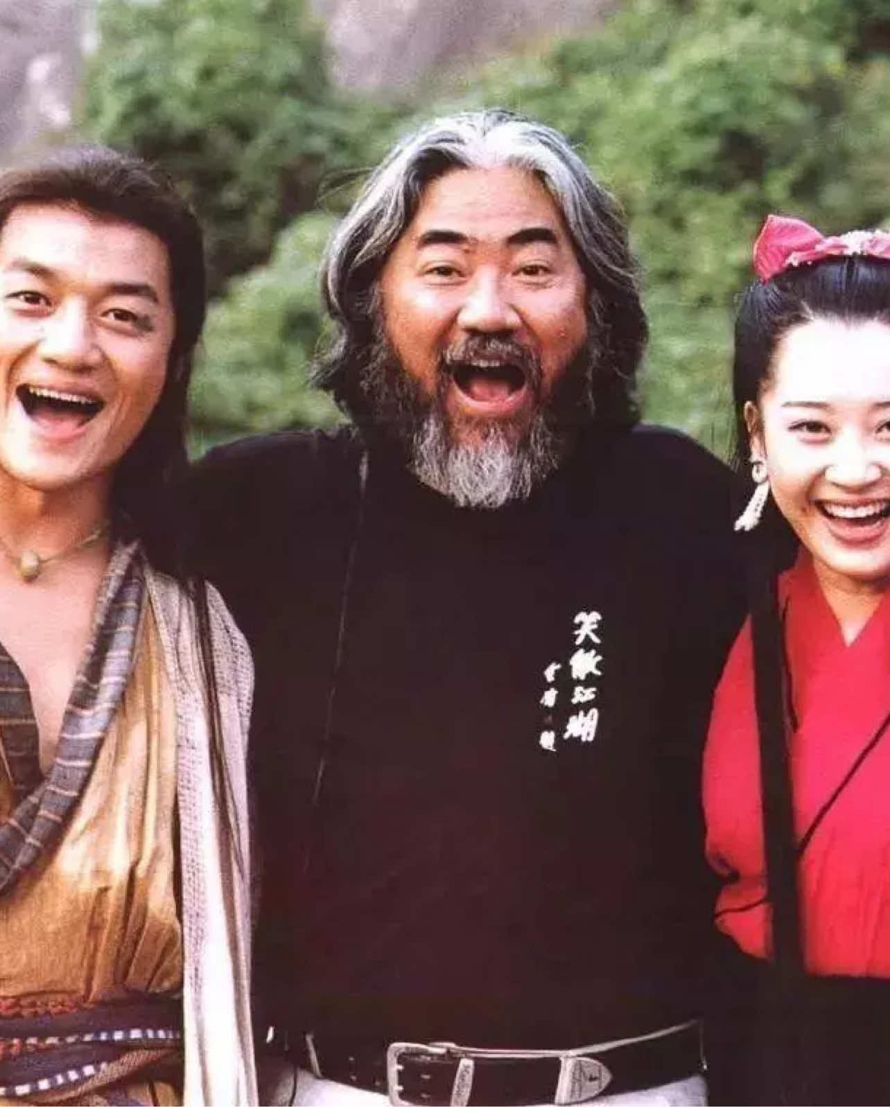 Chỉ có phim của đạo diễn Trương Kỷ Trung mới có thể cho ta thấy thế giới giang hồ rộng lớn đến mức nào. Hãy cùng thưởng thức những khung cảnh phim trường siêu thực tế không sơ sài không kỹ sảo phông xanh. #truongkytrung #kiemhiep #phimtrungquoc 