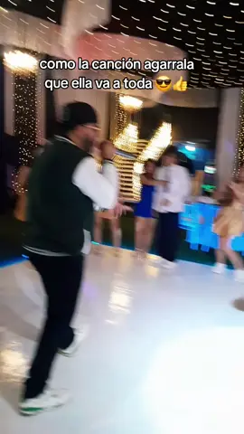 waoo como lo baila 🔥🔥 #paratiiiiiiiiiiiiiiiiiiiiiiiiiiiiiii #imitadordenickyjam #reggaetonoschool #alegria #fiestade15años 