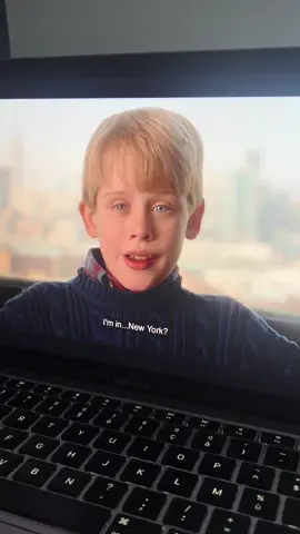 Je veux y retourner 🥹 #newyorkcity #iminnewyork #homealone 