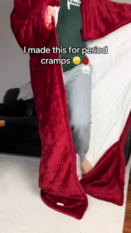 Don’t let your girlfriend see this 🤗 #cozy #giftsforher #blanket #periodcramps #periods