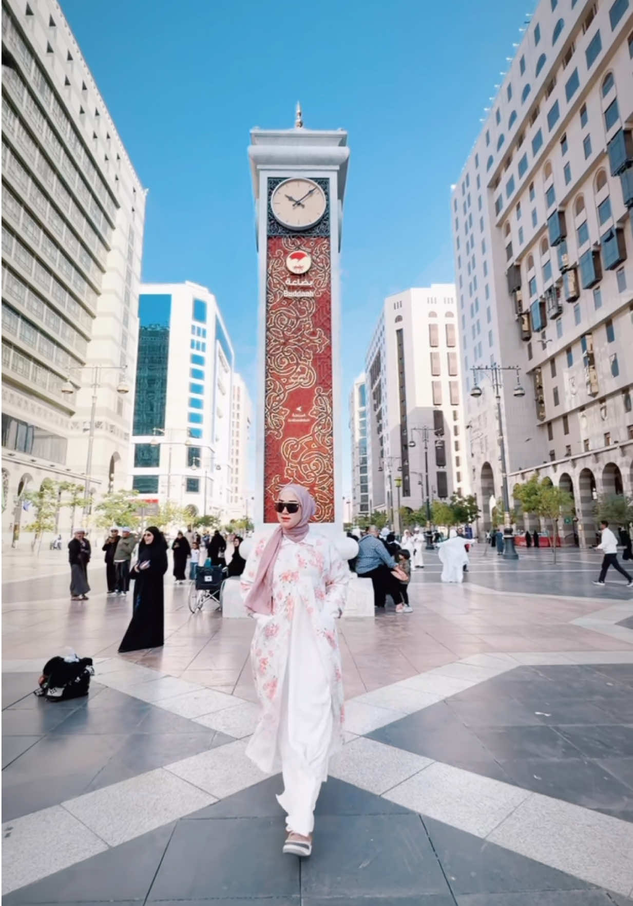 Saat ini yg kita butuhkan hanyalah do'a , Semoga Aceh lekas membaik 🥹😭💪🏻 Laa ilaaha illaa anta subhaanaka innii kuntu minazh zhaalimiin, Amiinn 🤍 Terimakasih @momentharomain_ utk video yg sgt bagus ini 🤗 Bagi temen2 yg umroh mau mengabadikan moment kalian cobainn booking deh , insyaAllah puassss dgn hasilnya 😍😇❤️ #fyp #masukberandafyp #viraltiktok #masyaallahtabarakallah #madinahalmunawaroh 