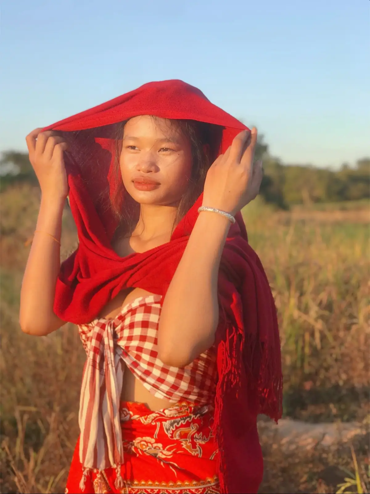 ត្រឹមជាកូនស្រីនាក់ដាំបន្លែ 🥺🤍🤍